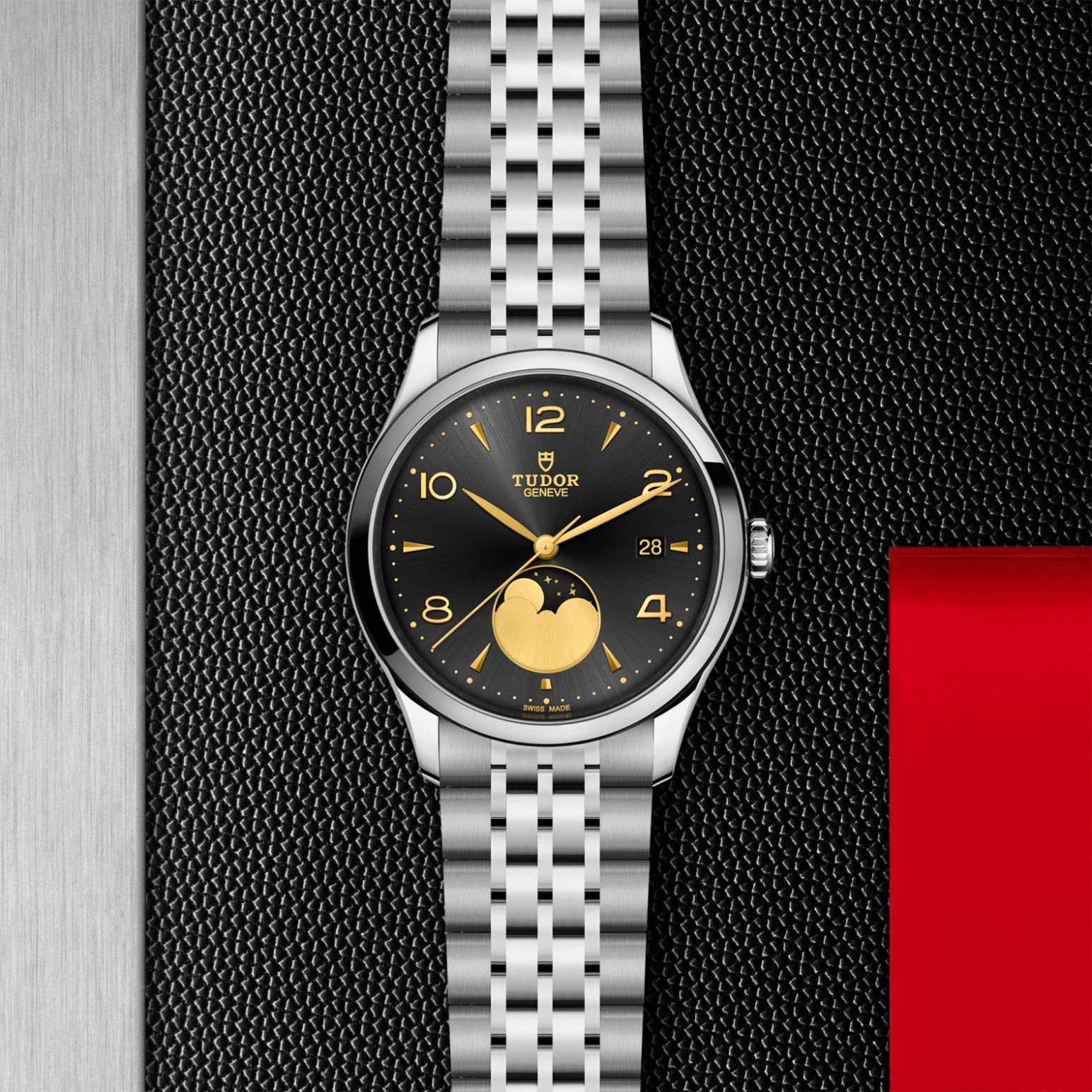 TUDOR TUDOR 1926 Luna 39mm steel case with polished finish - M91560-0003 at Pons 1845