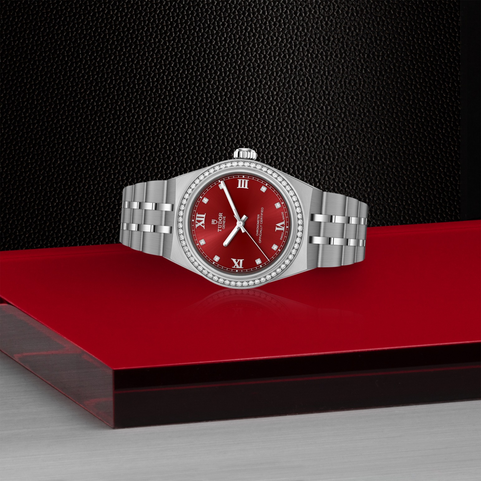 TUDOR TUDOR Royal Caja de 30 mm de acero inoxidable, acabado pulido y satinado - M2830A1S0-0002 en Pons 1845