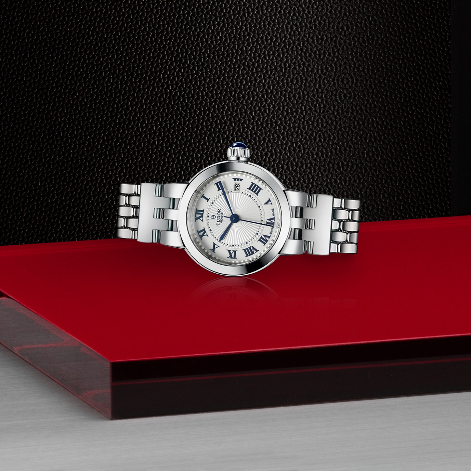 TUDOR Clair de Rose 26mm steel case with polished finish - M35200-0001 at Pons 1845