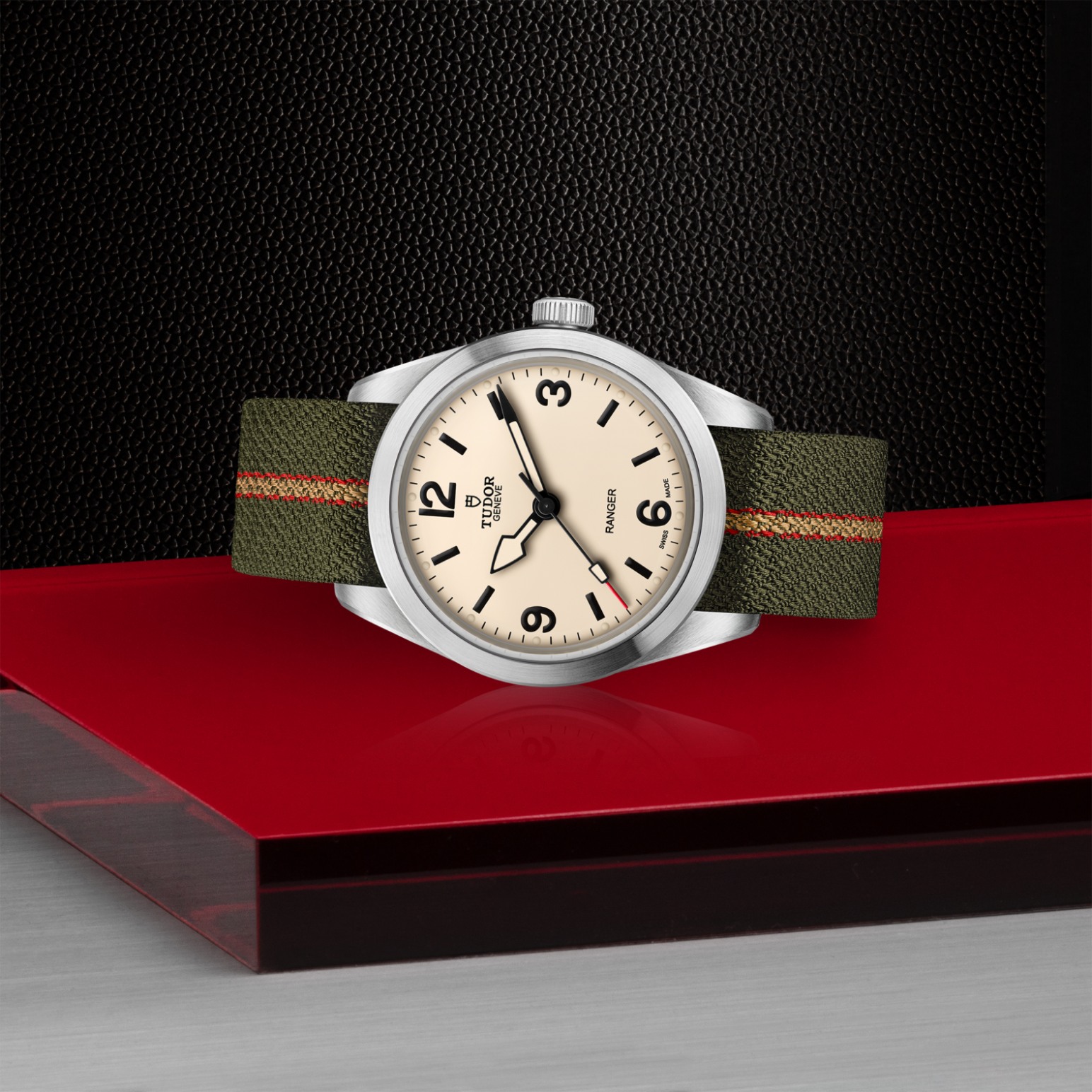 TUDOR Ranger Caja de acero de 39 mm, acabado satinado - M79950-0011 en Pons 1845