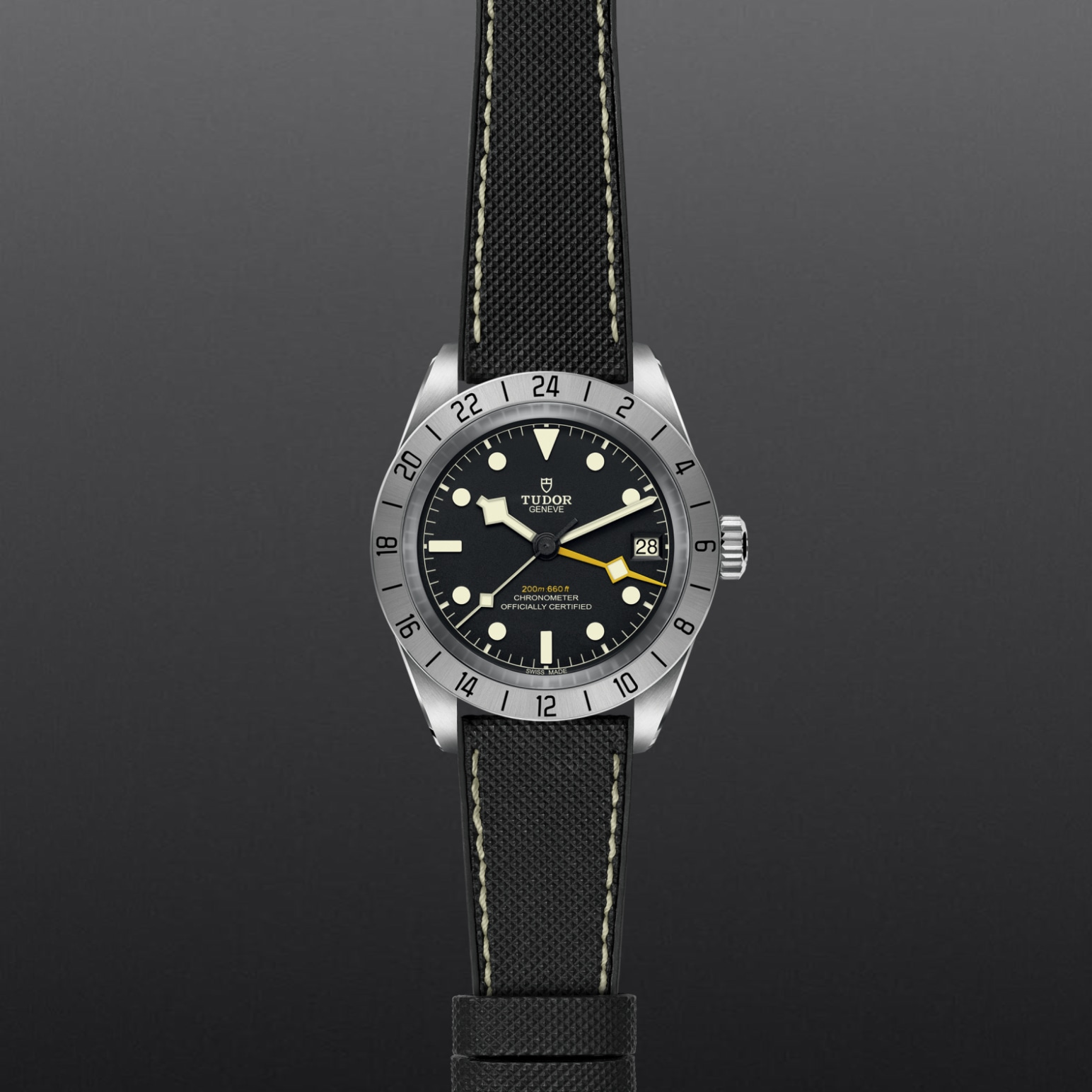 TUDOR Black Bay Pro 39mm steel case with polished and satin finish - M79470-0003 at Pons 1845