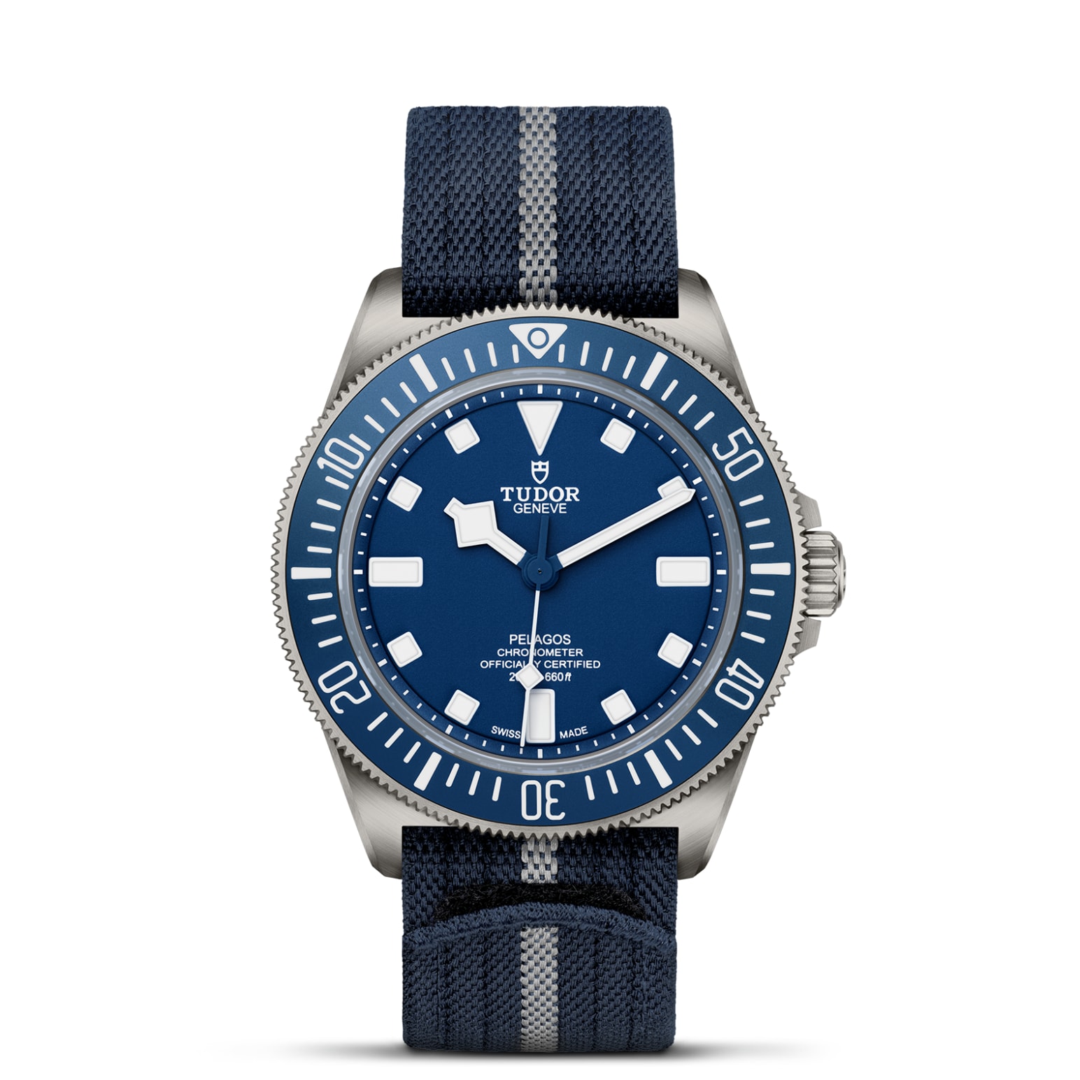 TUDOR Pelagos FXD Caja de titanio, 42 mm de diámetro, 12,75 mm de grosor, 52 mm de asa a asa, acabado satinado 
Barras fijas de brazalete 
Fondo de caja en acero - M25707B/26-0001 en Pons 1845